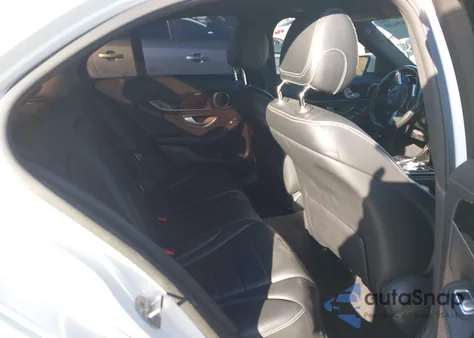 2016 Mercedes-Benz C 300 Sport z USA, uszkodzony, nr VIN 55SWF4JB5GU163818